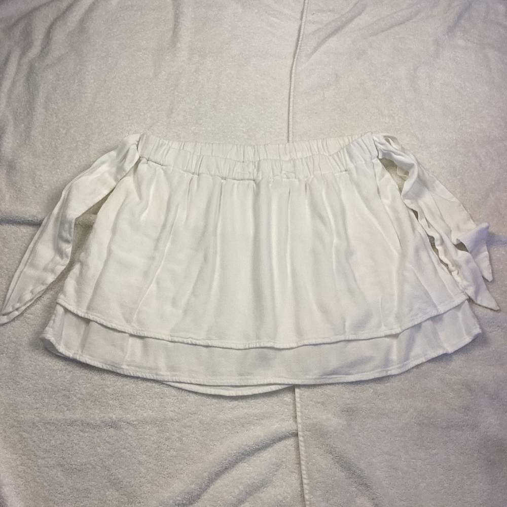 Splendid Cream Off-Shoulder Blouse
